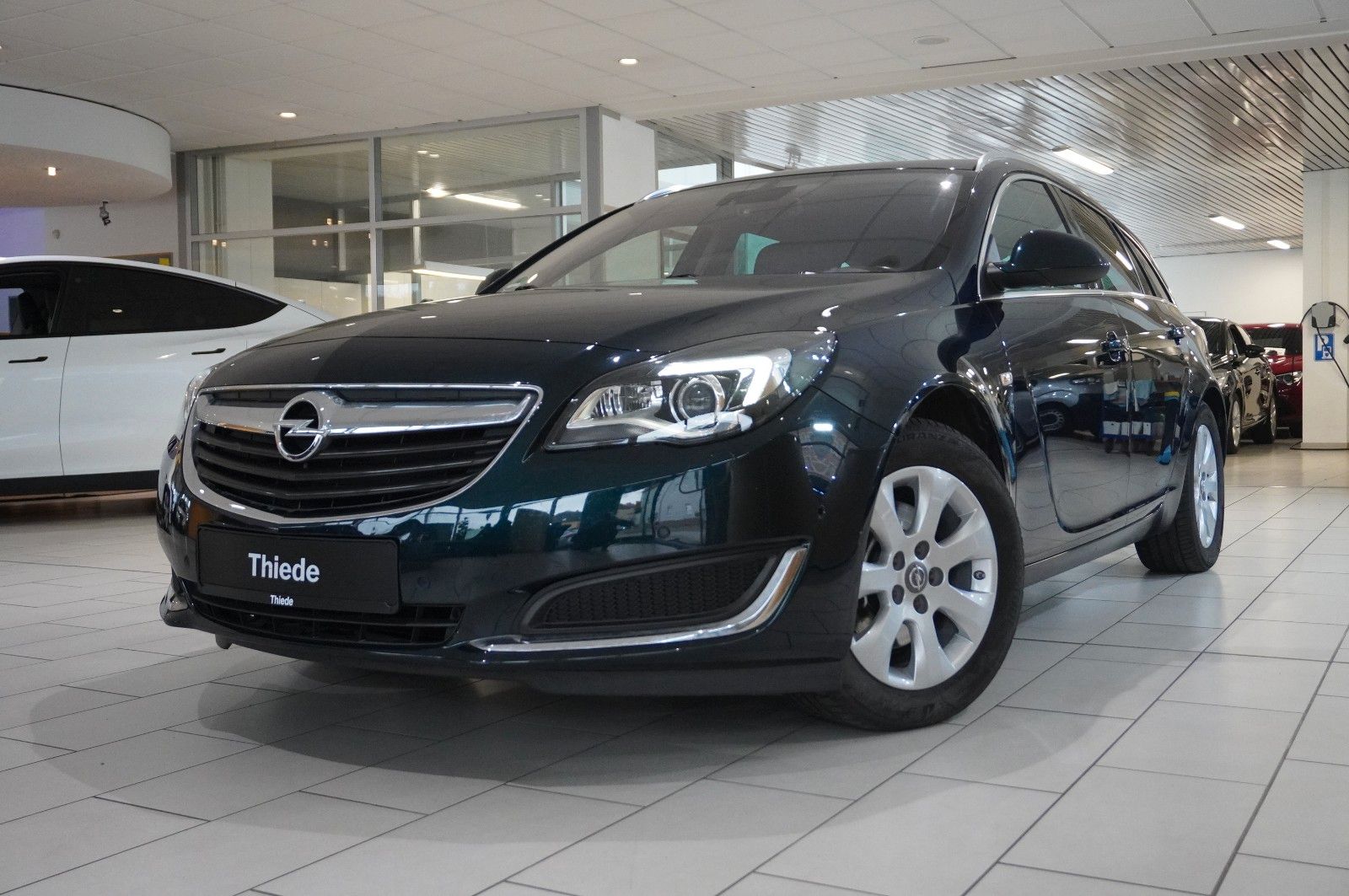 Fahrzeugabbildung Opel Insignia A ST 1.6 INNOVATION NAVI/LED/KAMERA/AHK
