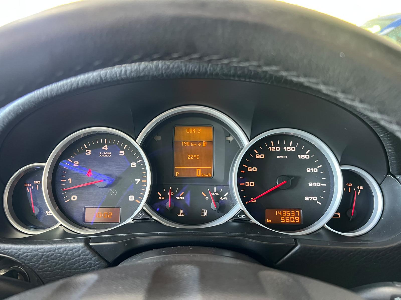 Porsche Cayenne S 4.8 V8 385 ch BVA 4x4 / Suspension pneumatique PASM / Toit ouvrant / Cuir / Jantes 20"