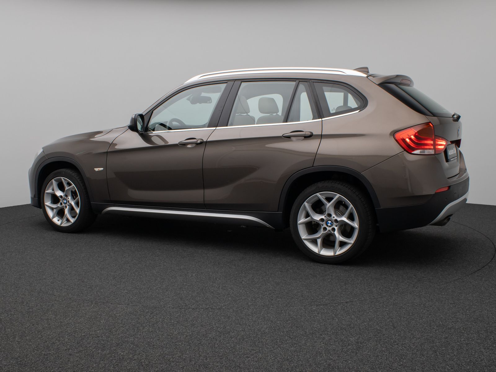 Fahrzeugabbildung BMW X1 xD23d xLine Panorama HiFi PDC Xenon Komfort