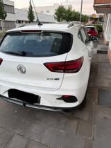 MG ZS 69,9 kWh Luxury mit AHK/ neue Allwetterreifen - MG ZS von privat