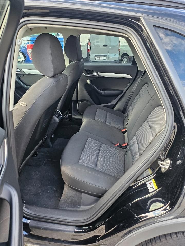 Fahrzeugabbildung Audi Q3 basis