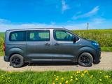 Opel Vivaro / Zafira life 9 Sitzer  - Opel Vivaro von privat