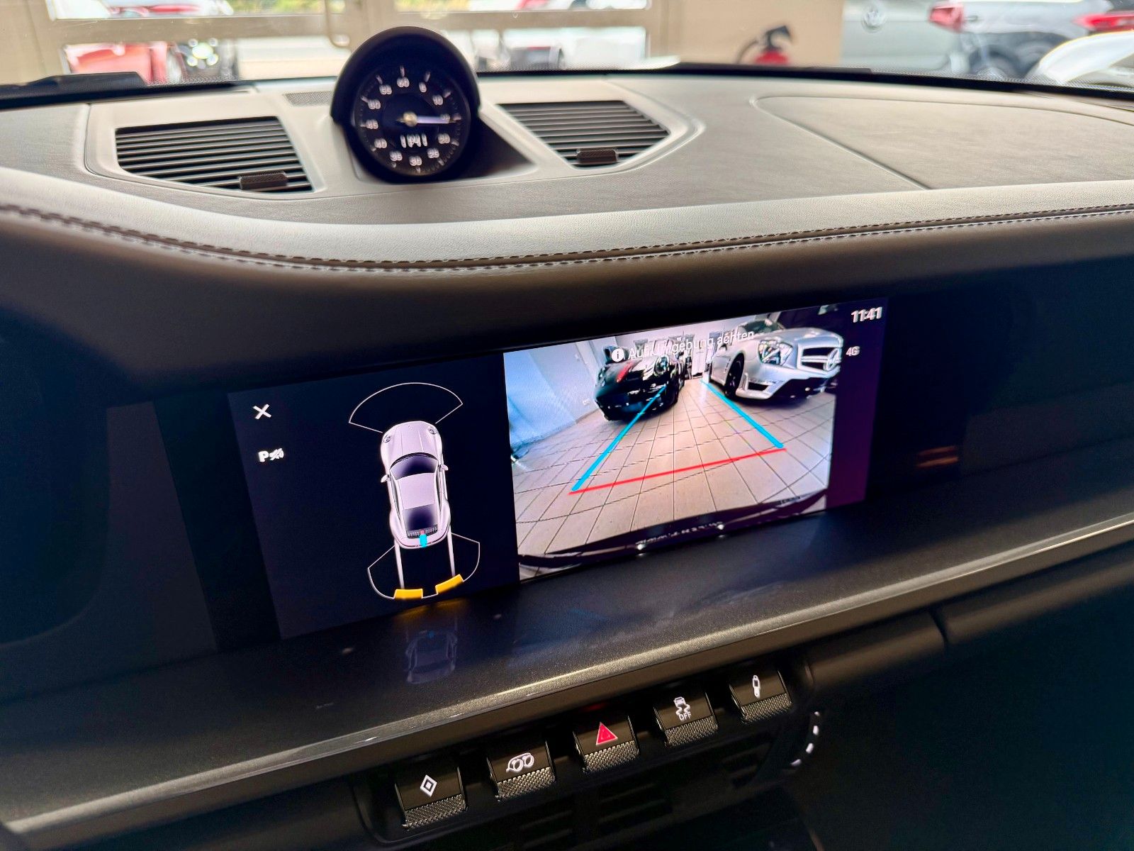 Fahrzeugabbildung Porsche 911 992 Carrera T SportDesign/Glasdach/Keyless