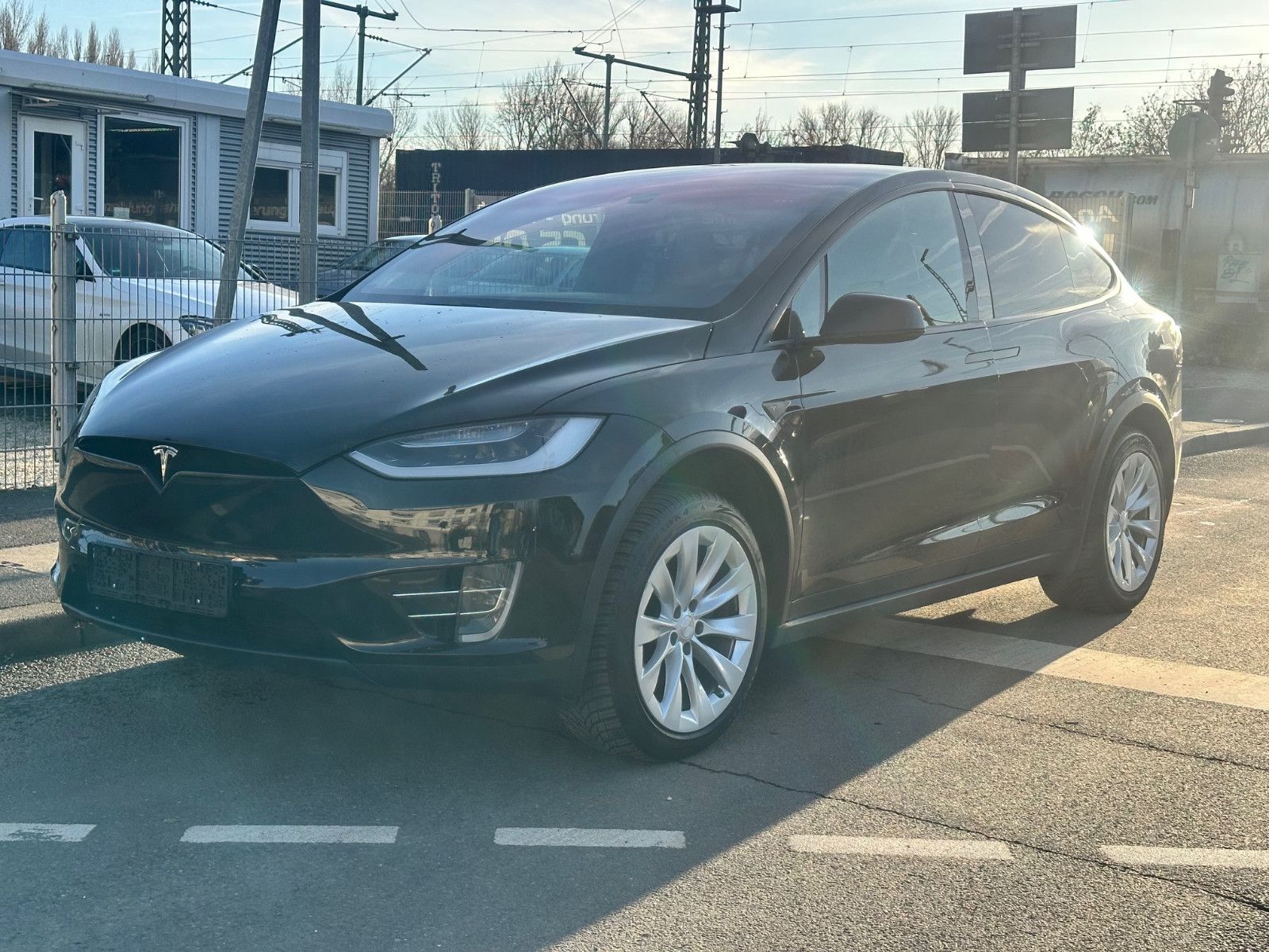 Fahrzeugabbildung Tesla MODEL X 90D PERFORMANCE+7SITZER+AHK