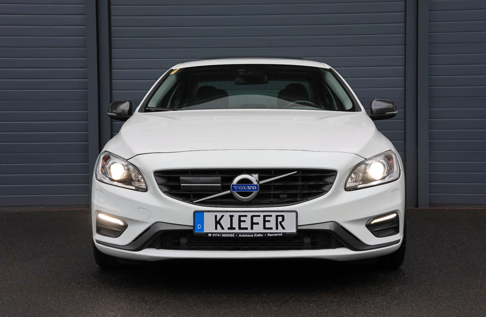 VOLVO S60 3.0L T6 AWD R-DESIGN / ACC / 4XSHZ / LHZ / CAMÉRA / 19 | 347 ch | BVA | PACK SPORT | RÉGLAGE ÉLECTRIQUE DES SIÈGES AVEC FONCTION MÉMOIRE | TOIT OUVRANT