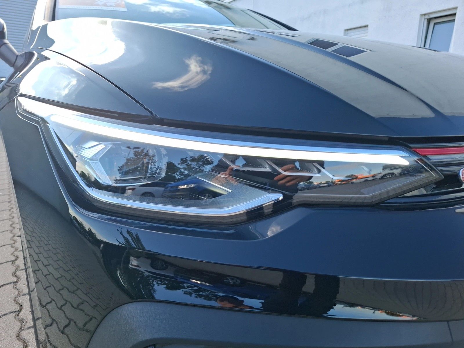 Fahrzeugabbildung Volkswagen Golf VIII GTI DSG LED CarPlay AID ACC RFK SH