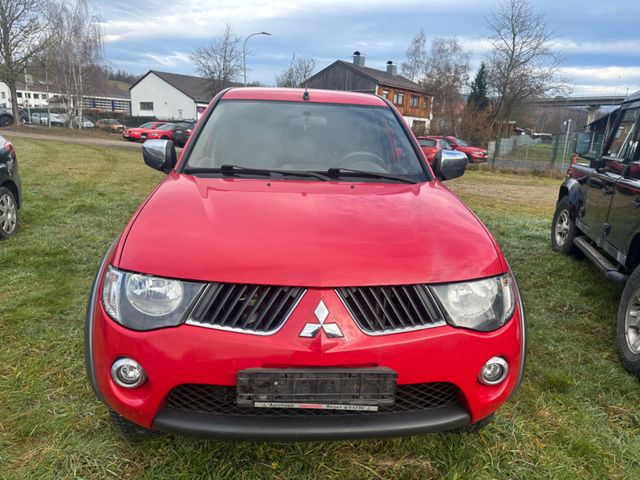 Mitsubishi L200 Intense Doppelkabine 4WD Automatik