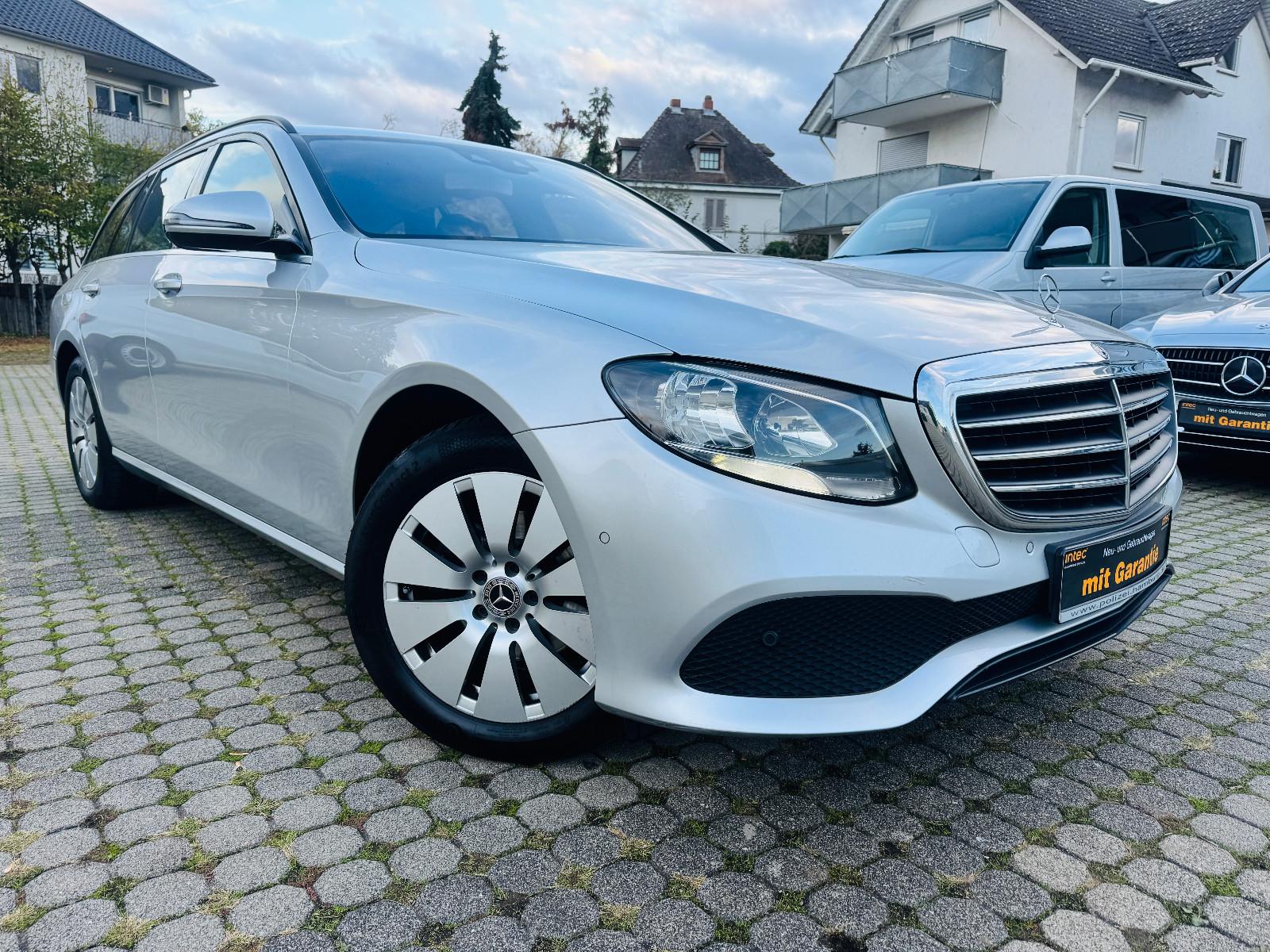 Mercedes-Benz E 220