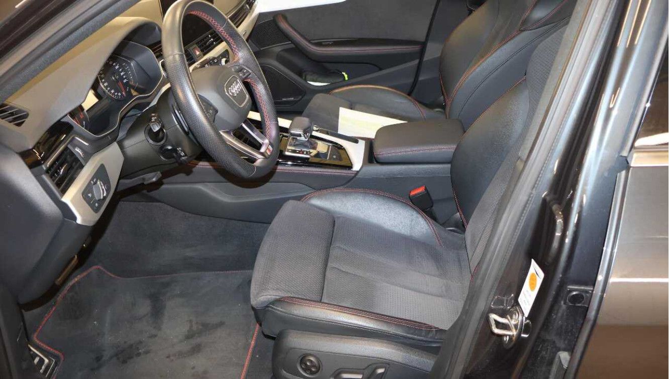Fahrzeugabbildung Audi A4 40d Quatt AT7 S Line LED/NAVI/SHZ/B&O/19"LM