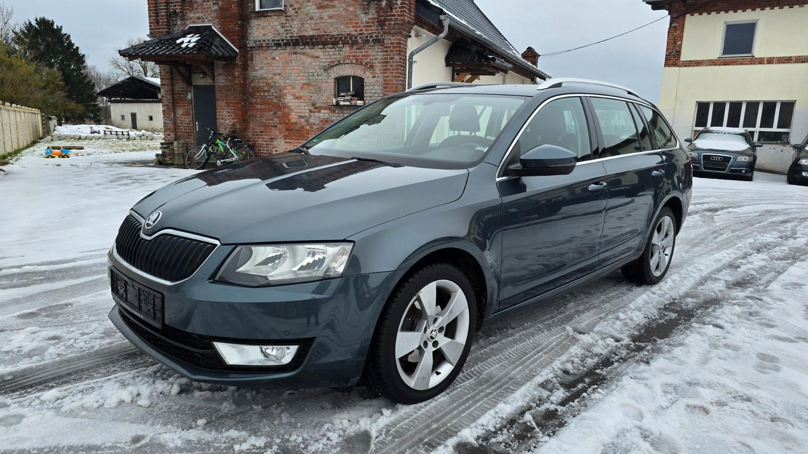 Skoda Octavia 2.0TDI Green tec DSG Elegance Navi Leder
