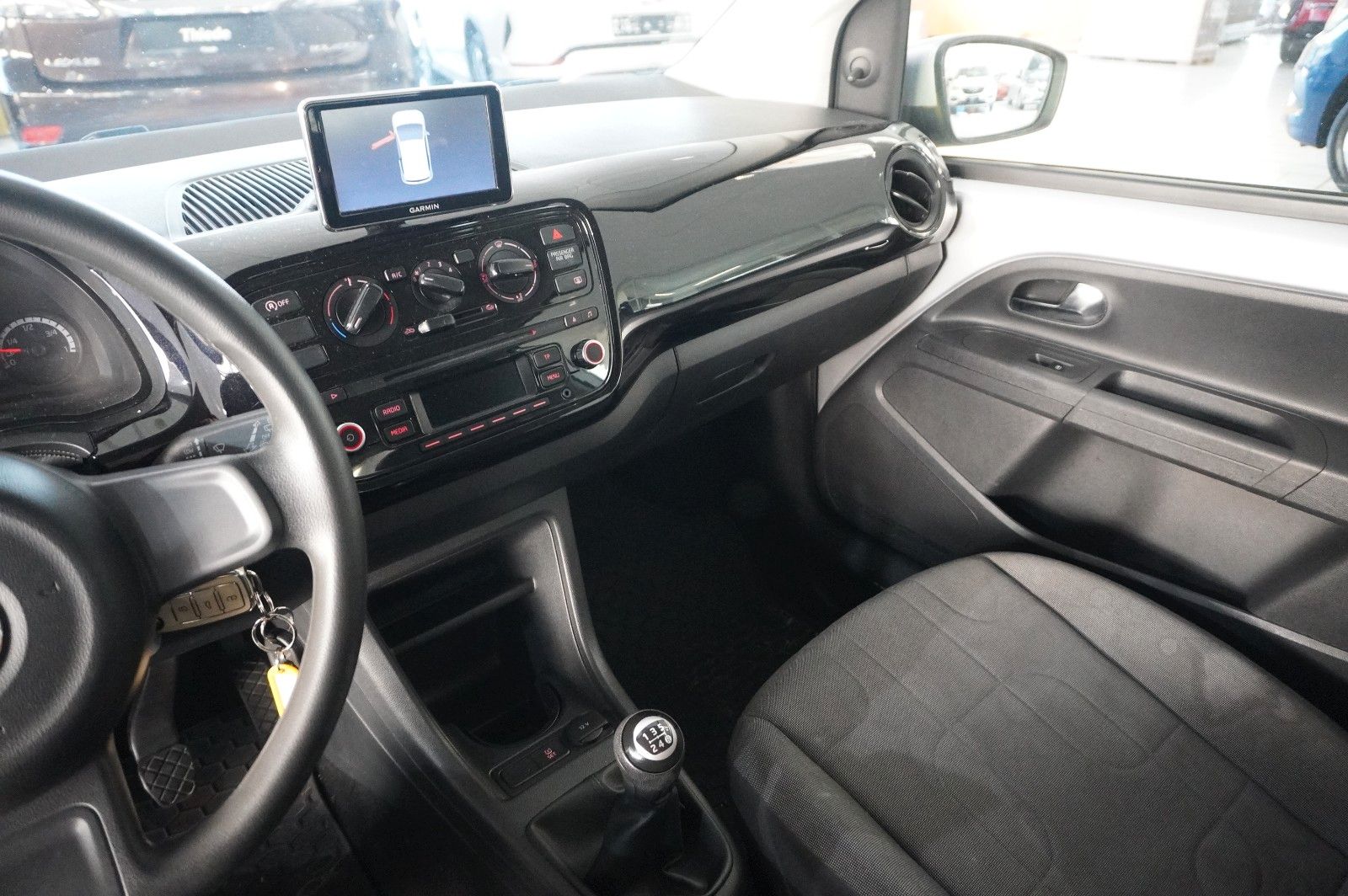 Fahrzeugabbildung Volkswagen up! 1.0 MOVE 3-TÜR NAVI/KLIMA/SPORT/CD/AUX/TÜV