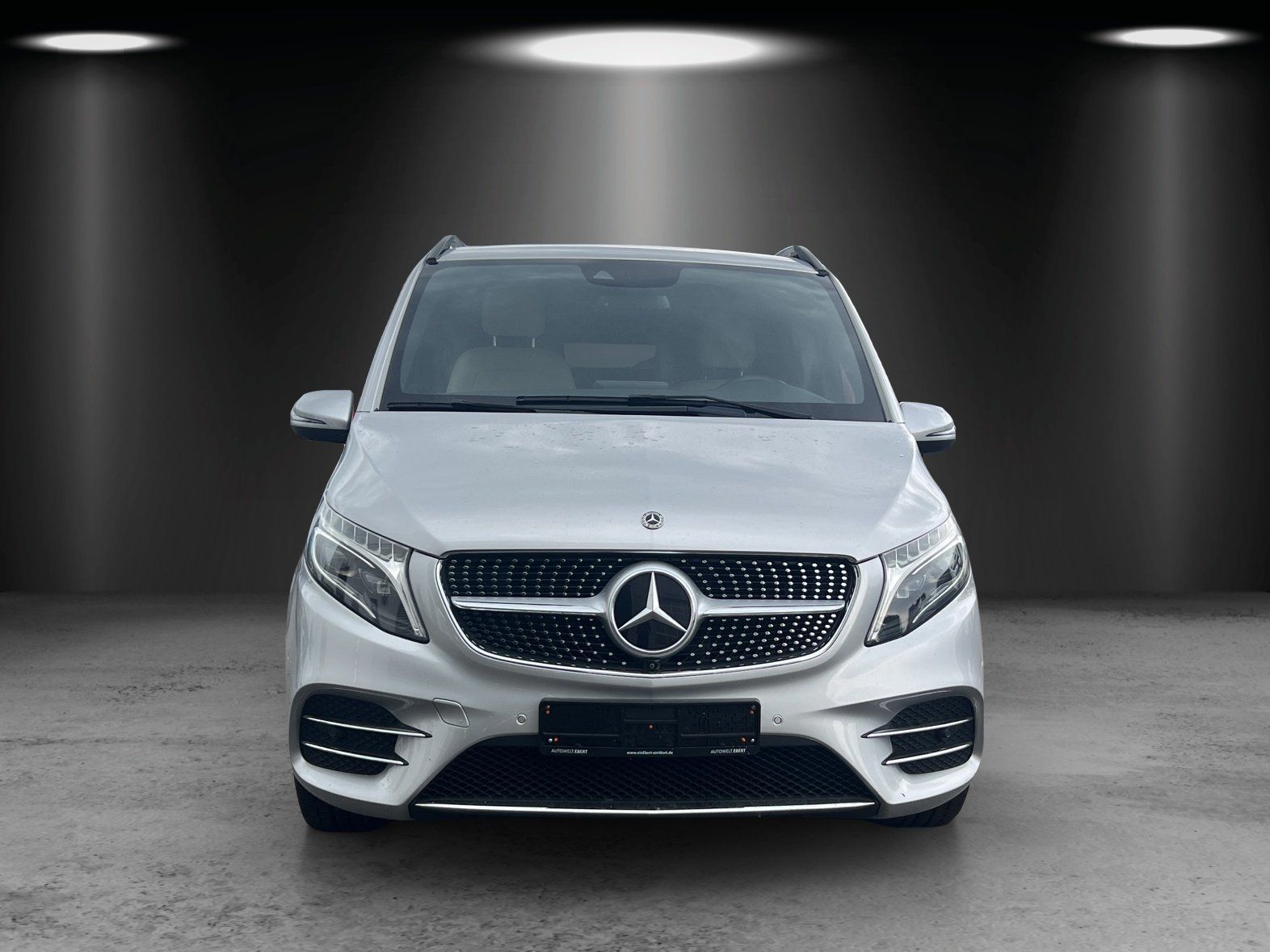 Fahrzeugabbildung Mercedes-Benz V300d L EXCLUSIVE Edition AMG Standhz AHK DISTRO