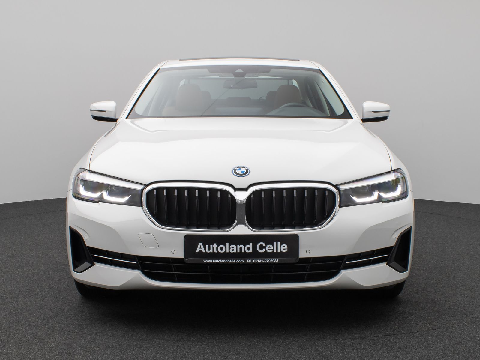 Fahrzeugabbildung BMW 520e Glasdach Kamera DAB H/K DispKey Sport Alarm