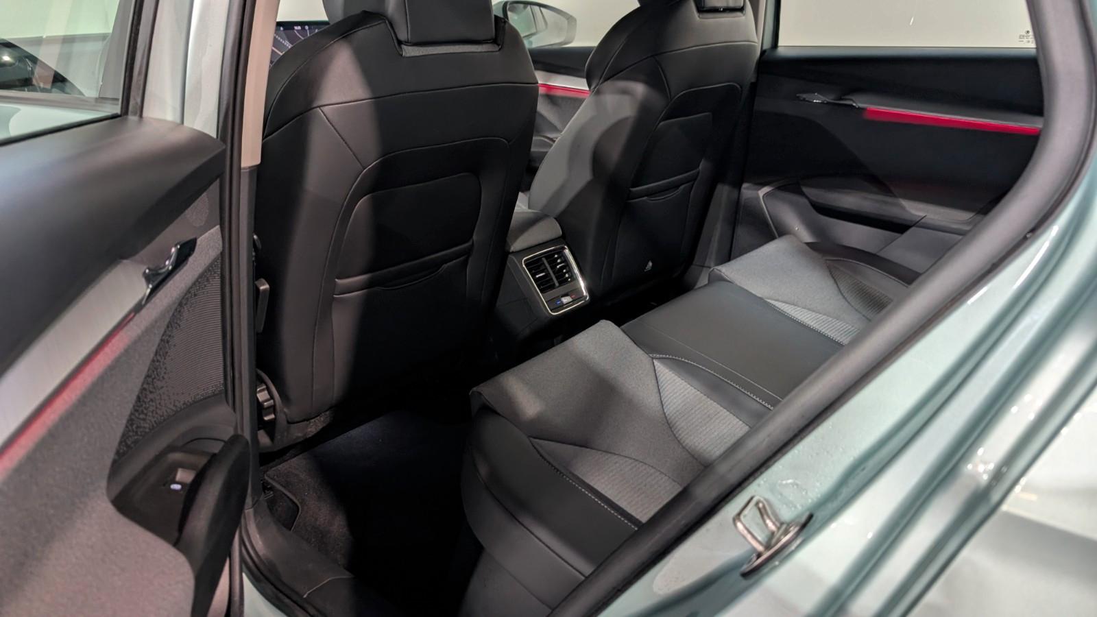Skoda Enyaq 60 Loft LANE*FRONT*SHZ*KAM*PANO*MATRIX