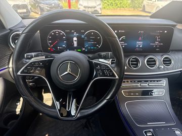 Mercedes-Benz E 200 Avantgarde E 200 4Matic (213.287) DAB RFK