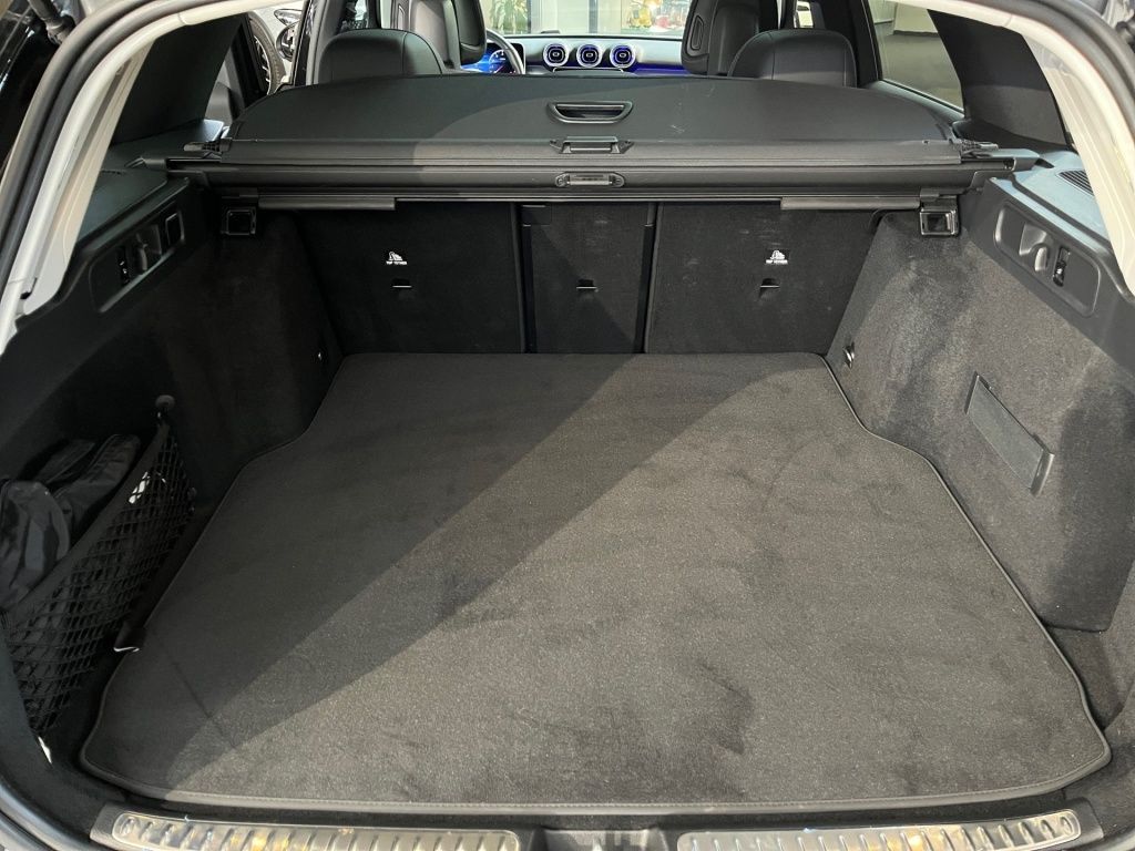 Fahrzeugabbildung Mercedes-Benz C 180 T Avantg. AHK Pano Totwi. Memory LED KAM