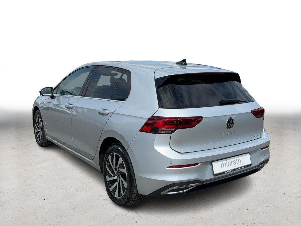 Volkswagen Golf VIII Style 1.4 eHybrid DSG AHK+NAVI+PANO+SH