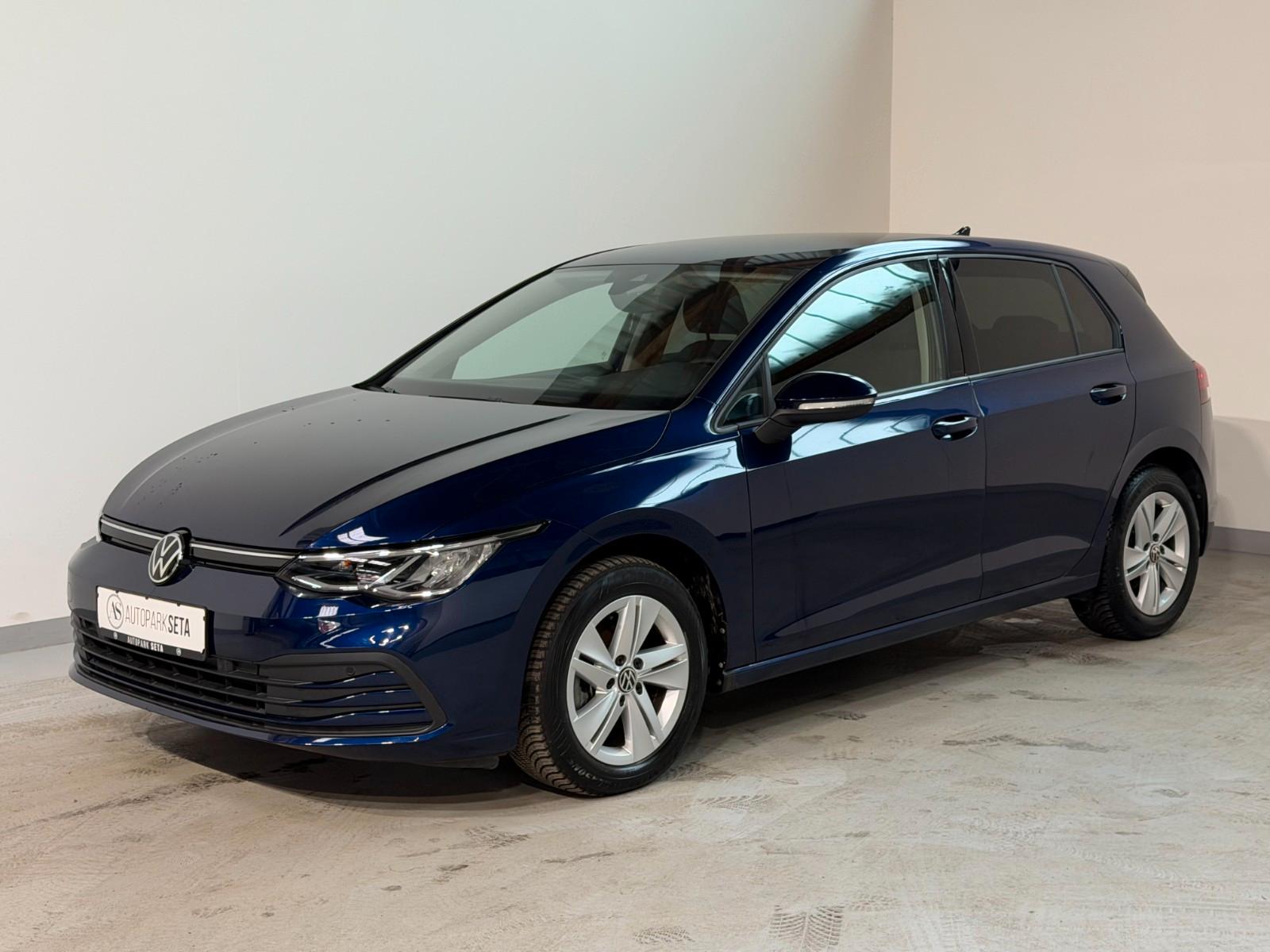 Volkswagen Golf VIII 2.0TDI DSG Lim. Life LED*LANE*ACC*KAM