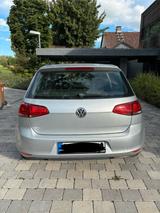 Volkswagen Golf 1.2 TSI 63kW BMT Trendline - Gebrauchtwagen bis 8.000 Euro mit TÜV