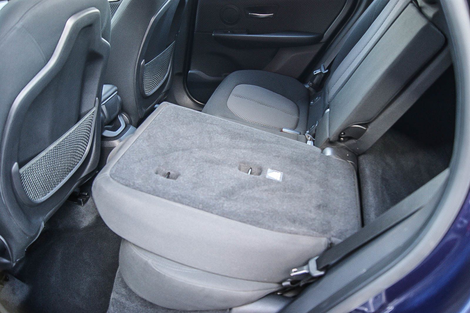 Fahrzeugabbildung BMW 225 xe Active Tourer Aut ADVANTAGE PDC SHZG NAVI