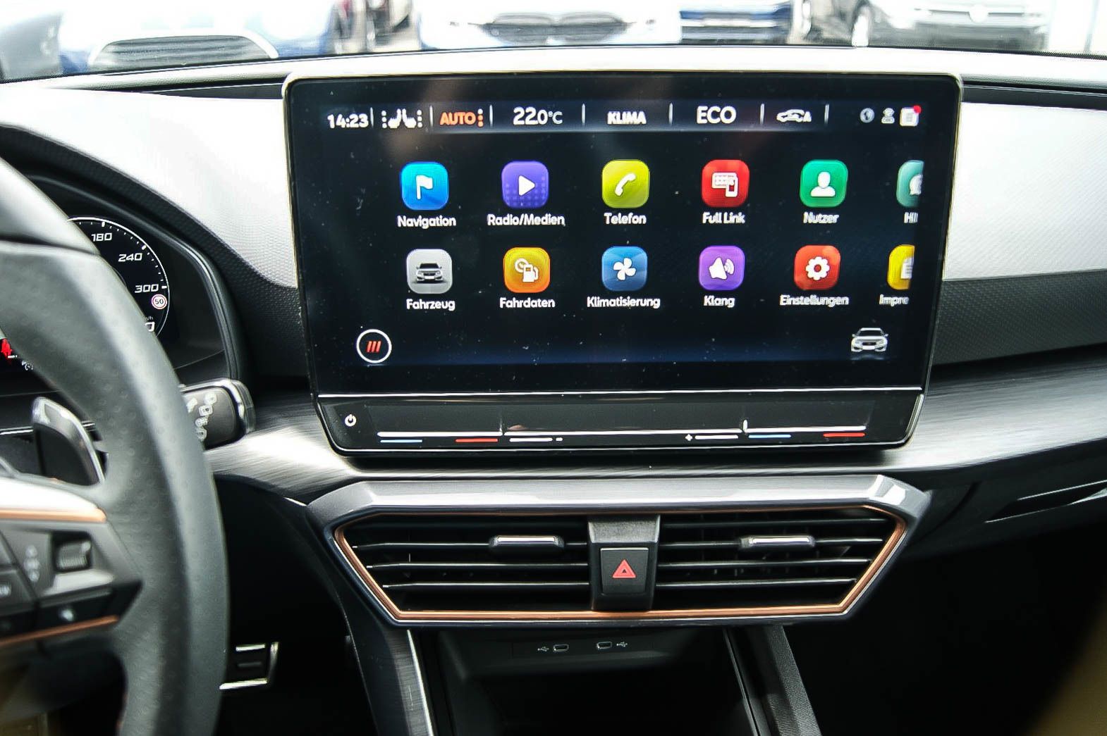 Fahrzeugabbildung CUPRA Leon Sportstourer e-HYBRID VIRTUAL ACC XL 1HAND