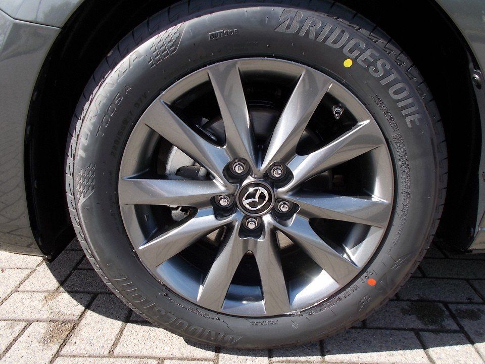 Fahrzeugabbildung Mazda 6 Center-Line G-165 AT NAVI ACAA HUD 360° VOLL-L
