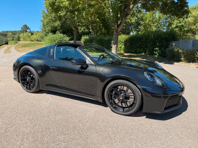 PORSCHE 911 Targa 4 GTS, PTS Darkolive, Lift, BOSE, XPEL