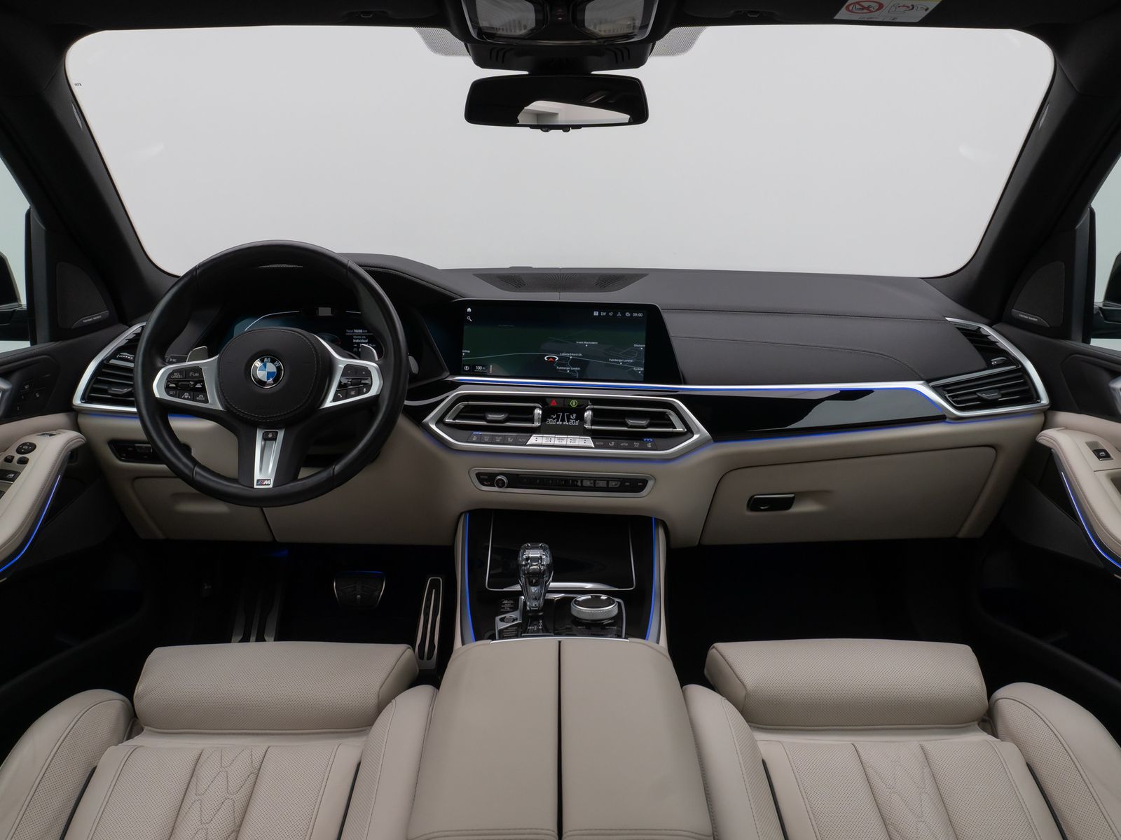 Fahrzeugabbildung BMW X5 xD40d M Sport Panorama Laser 360°HUD DAB H/K