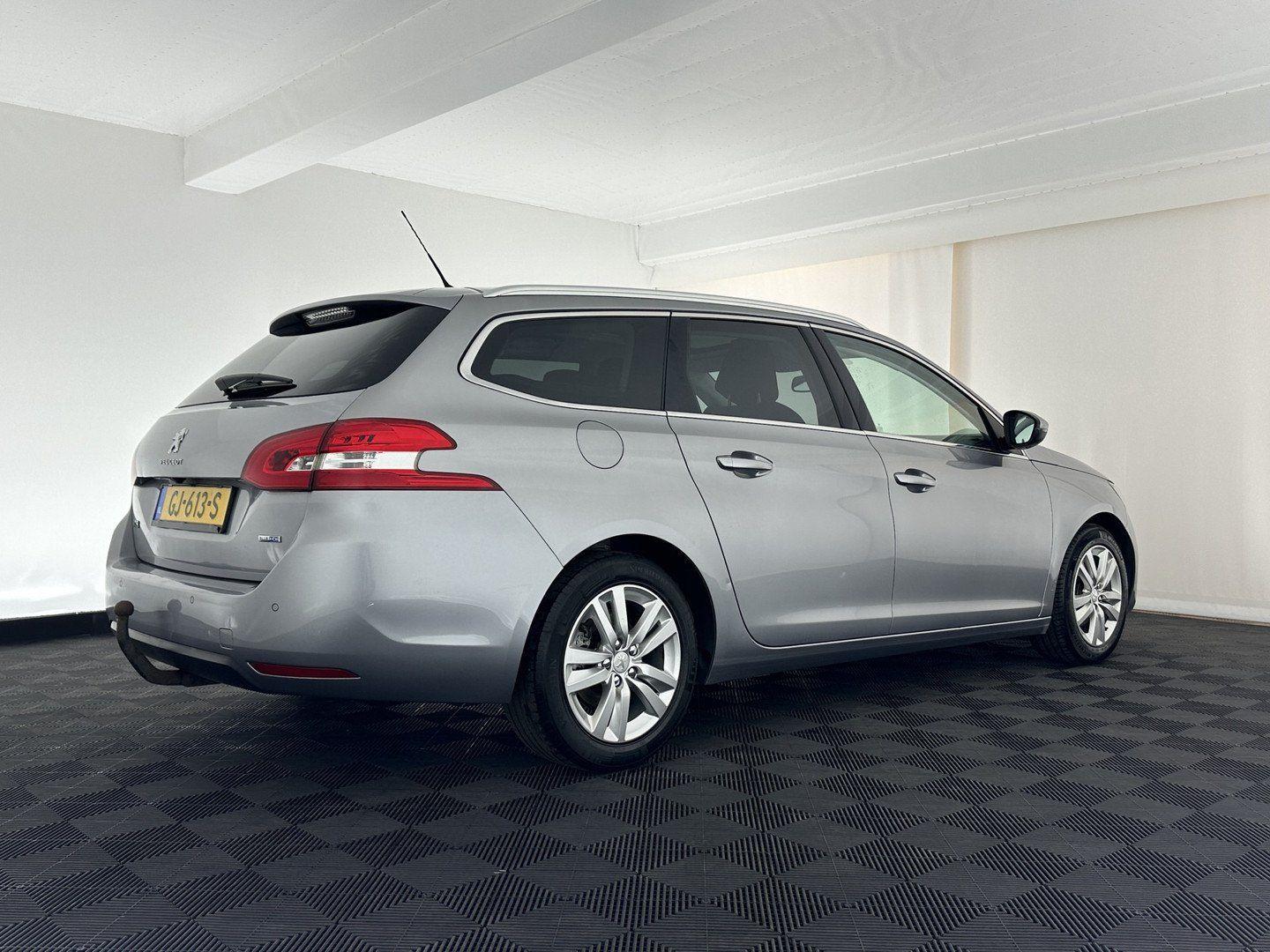 Peugeot 308 2015 — photo 6