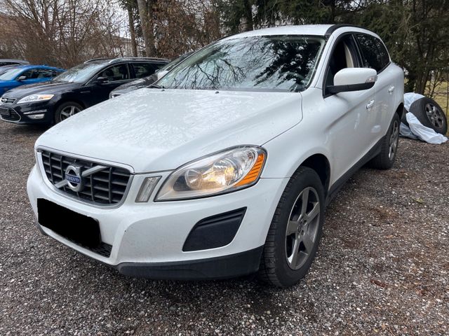 Volvo XC 60| AUTOMATIK| LEDER| SZH| PDC| KLIMAAUT.| BC