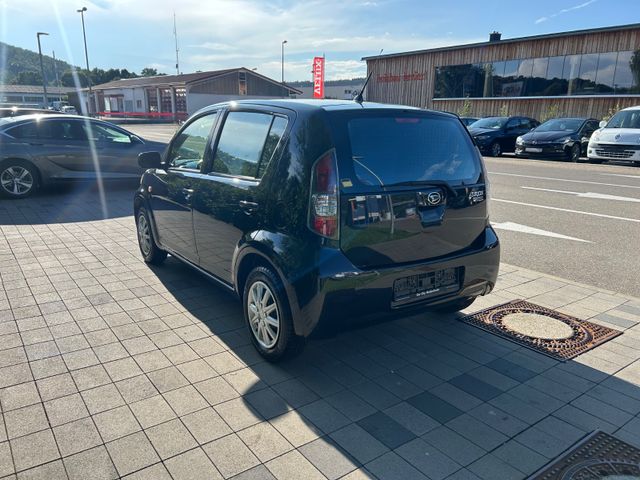 Daihatsu Sirion 1.0