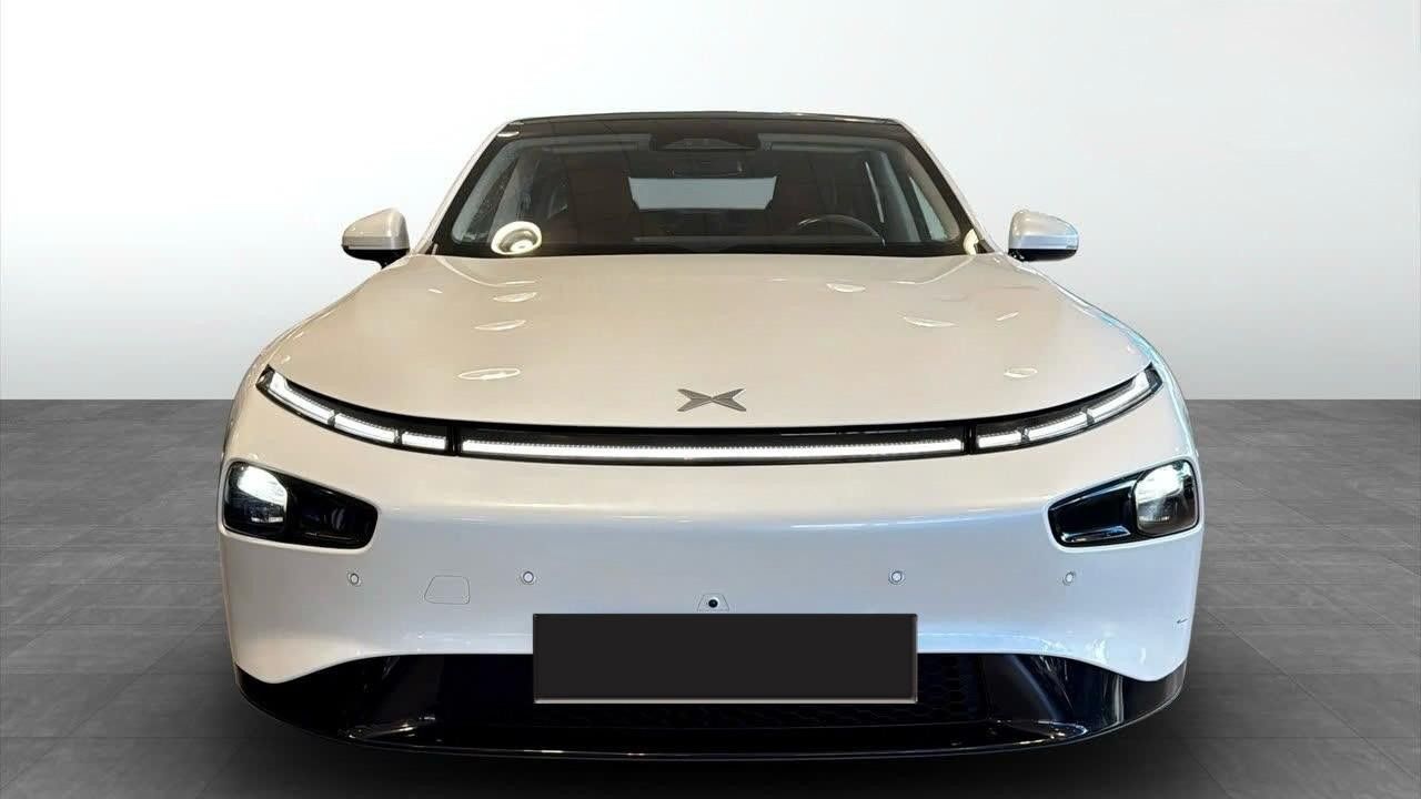 XPENG P7