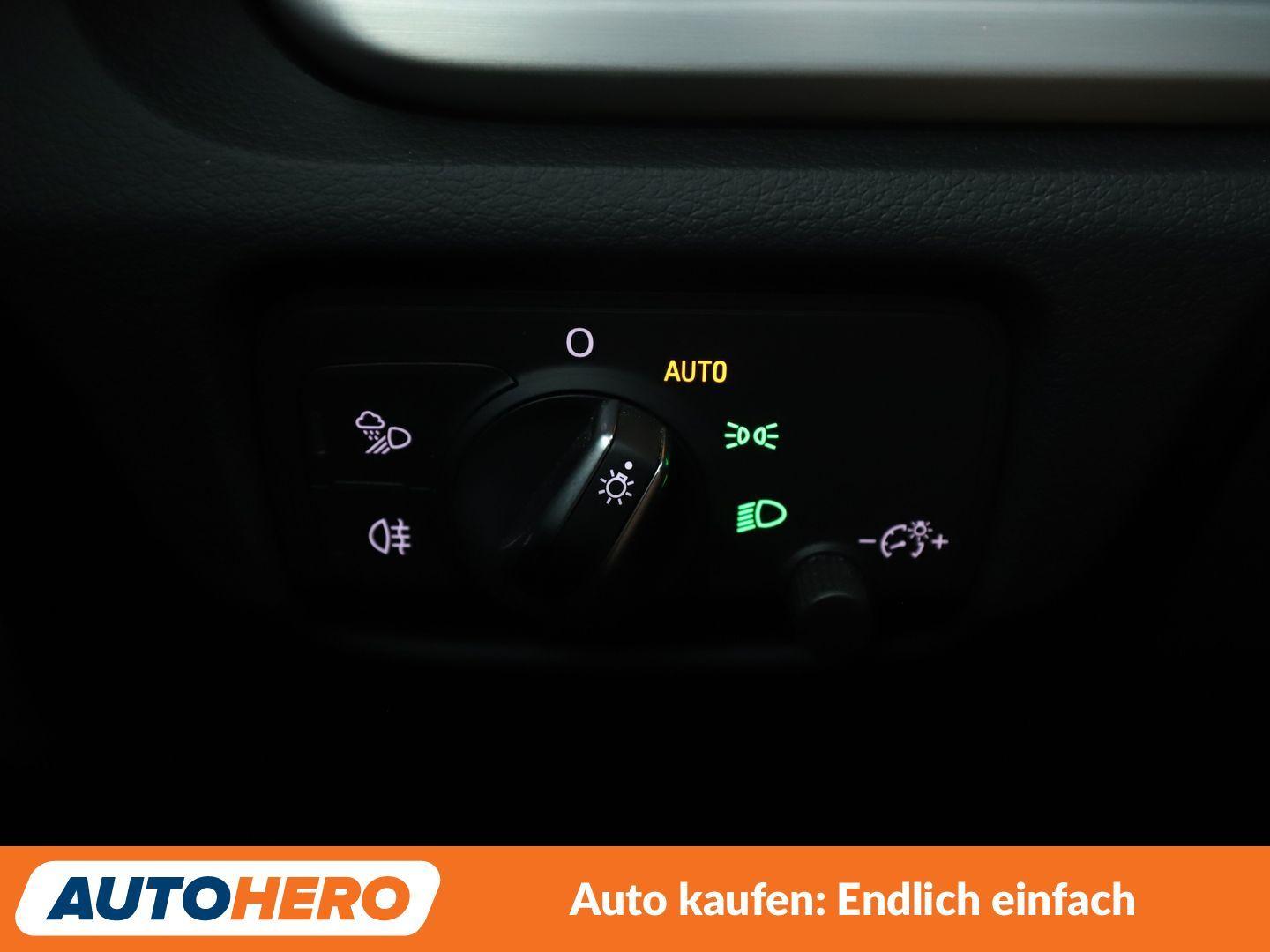 Audi A3 Limousine 40 TFSI quattro Sport Aut.*NAV*CAM*, миниатюра 24