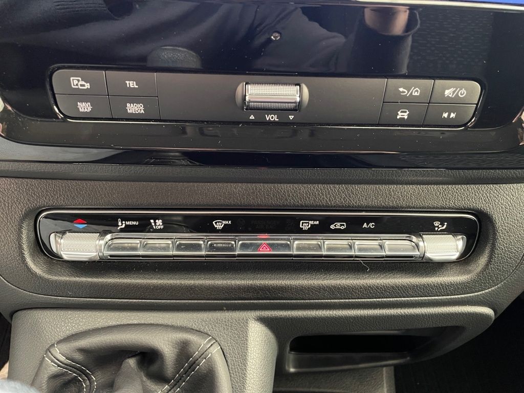 Fahrzeugabbildung Mercedes-Benz Vito 116 Mixto PRO kompakt 5 Sitze LED 2xST PTS