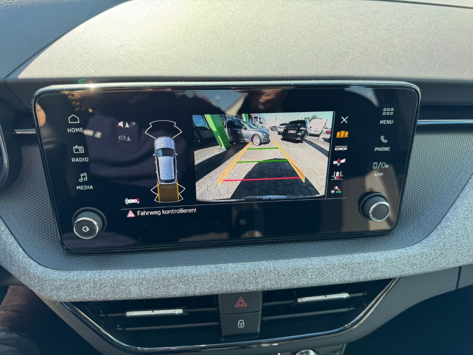Fahrzeugabbildung SKODA Kamiq 1.0 TSI Selection OPF