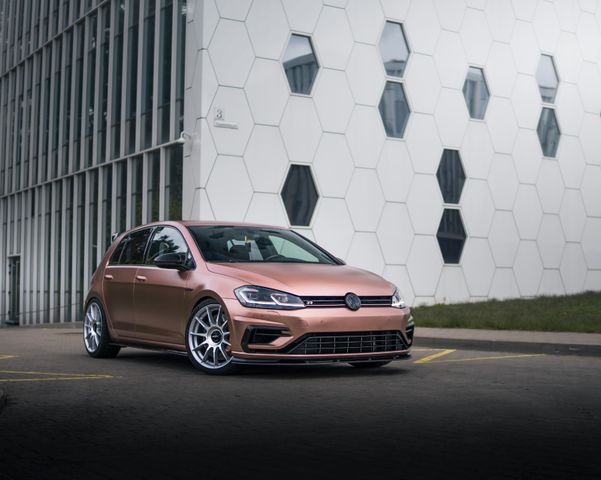 Volkswagen RoseGold Golf R  - 400HP