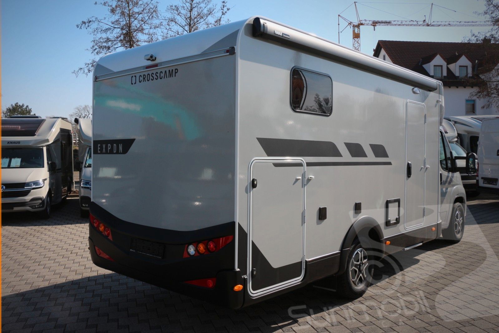 Fahrzeugabbildung Crosscamp EXPDN 7.0 E Peugeot Automatik