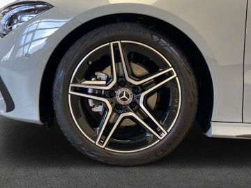 Mercedes CLA 180 Shooting Brake - 7