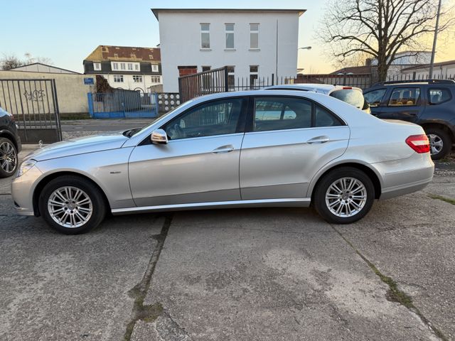 E 200 CDI BlueEfficiency, Scheckheftgepflegt Bild 4