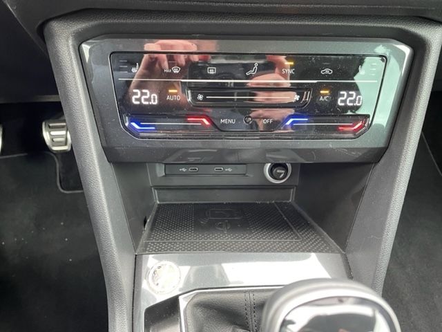 Tiguan 1.5 TSI ACTIVE NAVI TEL LED ACC Rückfahrk