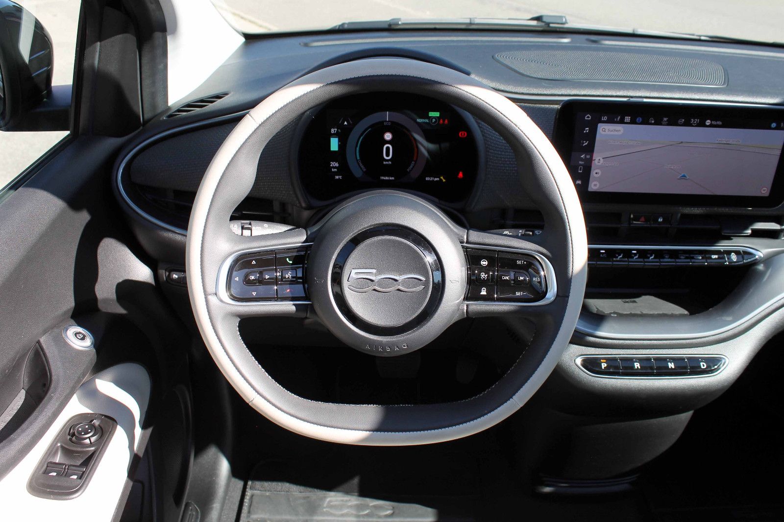 Fahrzeugabbildung Fiat 500e La Prima by Bocelli ACC LED KAM PDC BT SHZ