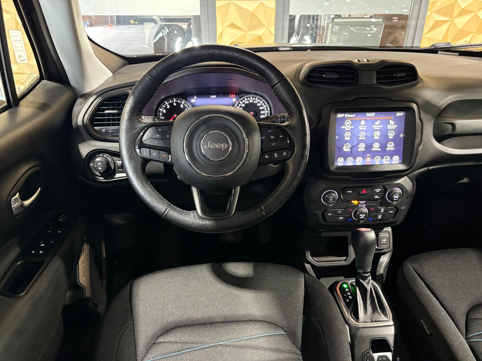 Fahrzeugabbildung Jeep Renegade Longitude Mild-Hybrid FWD/ACC/NAVI/KAM