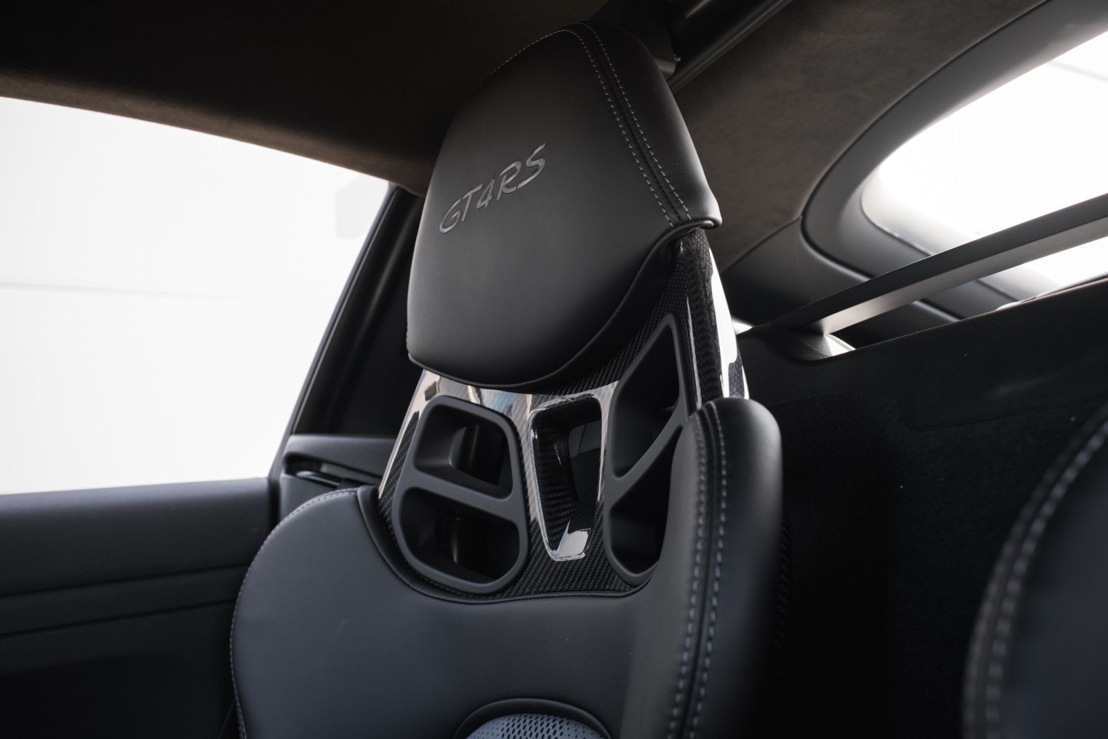 Fahrzeugabbildung Porsche 718 GT4 RS Clubsportp.-90 Ltr.Tank- SportChrono