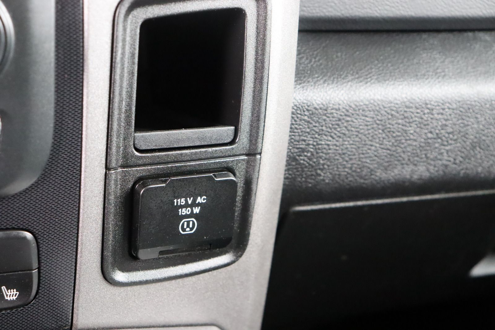 Fahrzeugabbildung Dodge Ram 1500 Rebel * Navi * el. Sitze * RFK