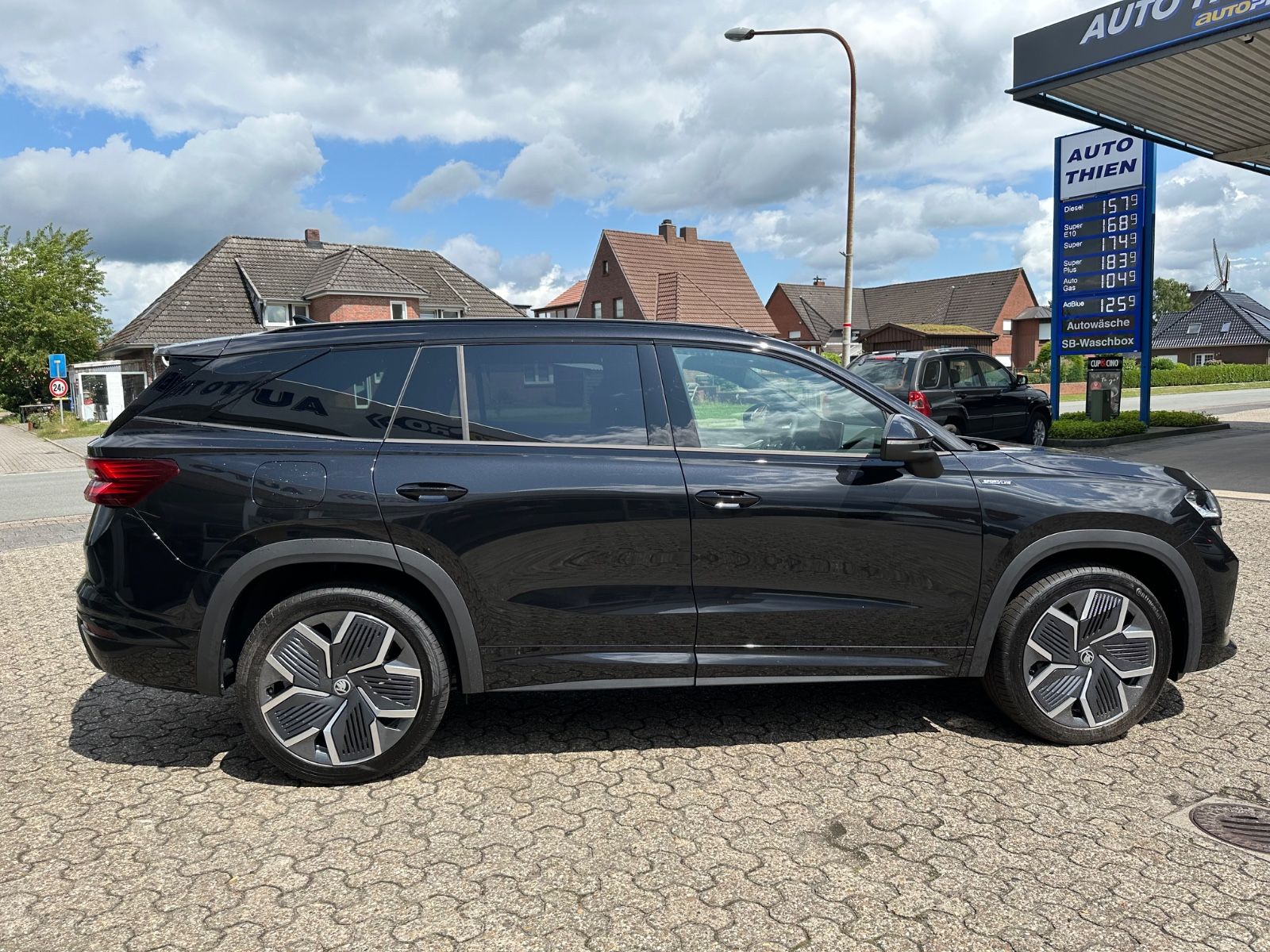 Fahrzeugabbildung SKODA Kodiaq 1.5 TSI Sportline DSG AHK/Matrix/Navi/ACC