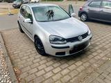 Volkswagen Golf 5 ,1.6 fsi Benzin- oder mit bmw tausc... - Volkswagen Golf aus 2004: 1.6