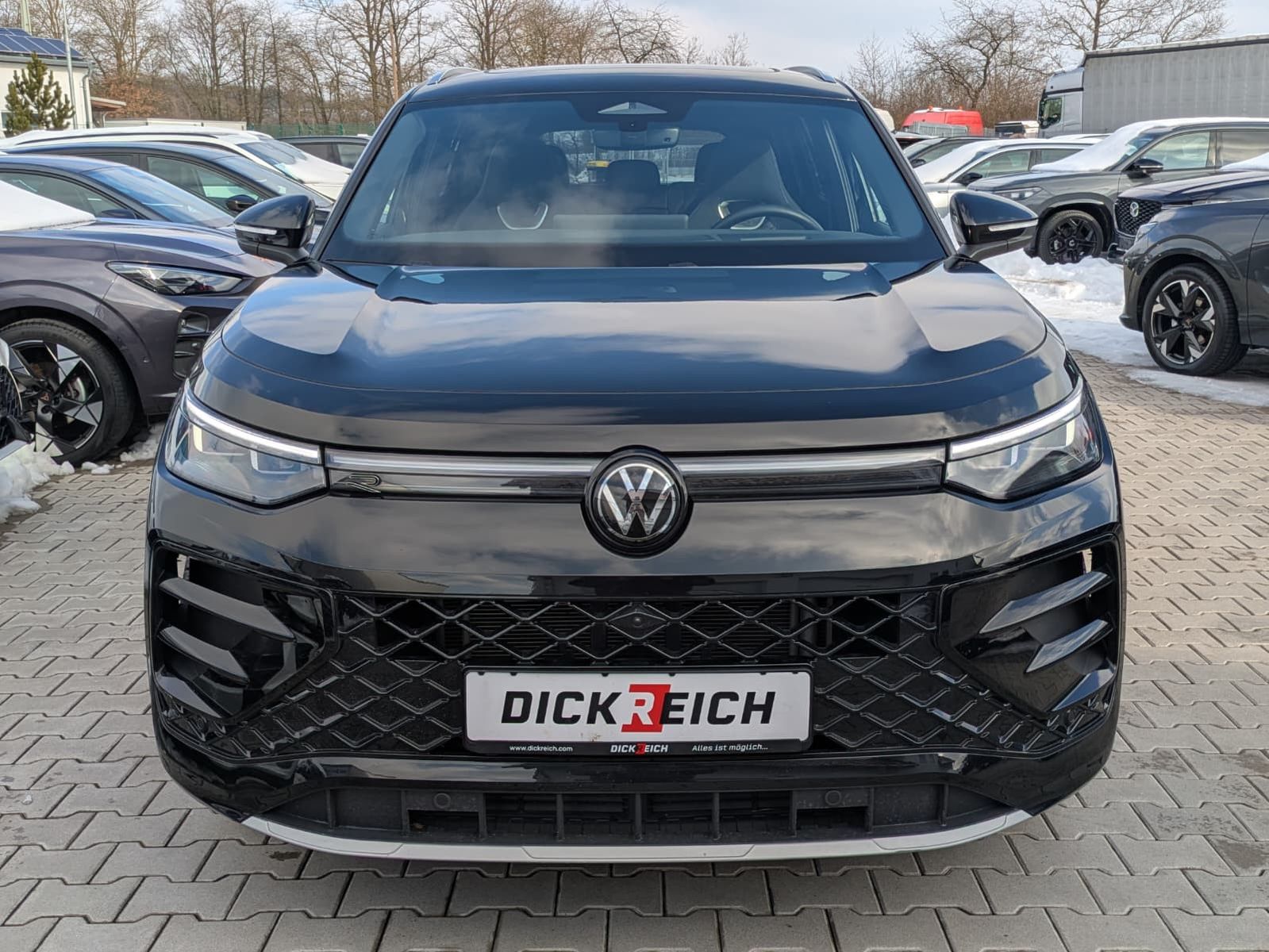 Fahrzeugabbildung Volkswagen Tayron 2.0 TDI 4M R-Line 7Si*MATRIX*AHK*PANO*HUD