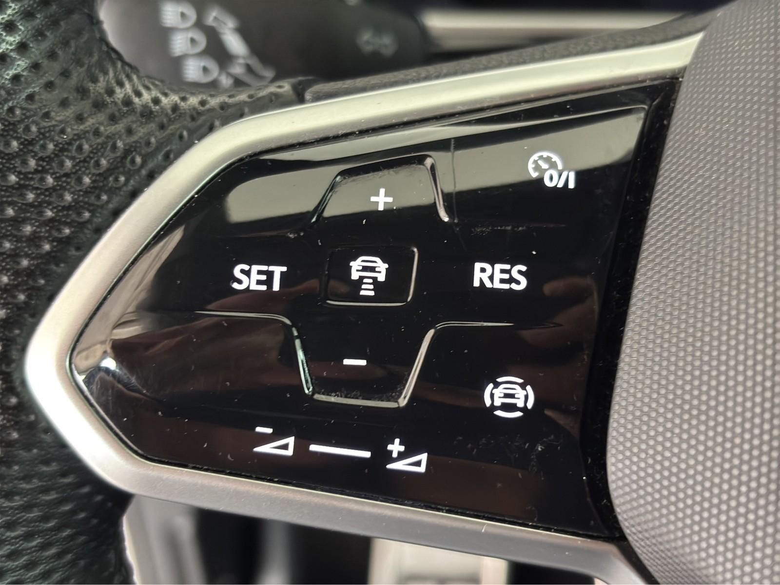 Volkswagen T-Roc 1.0 TSI R-Line +APP+KLIMA+SITZHEIZUNG+LED+, миниатюра 25