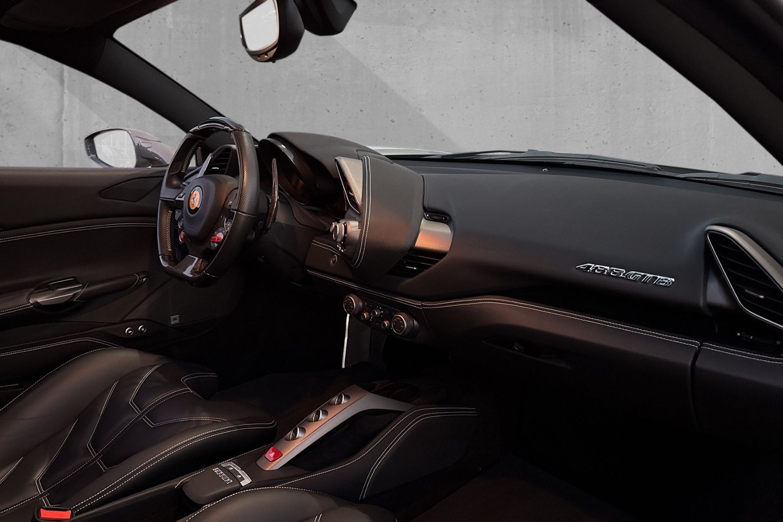 Fahrzeugabbildung Ferrari 488 GTB*ATELIER*Racing Seats*JBL*Sonderlack