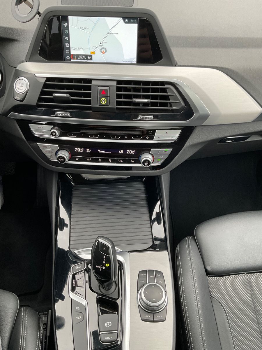 Fahrzeugabbildung BMW X3 xDrive20d AT,AHK,Kamera,HeadUpDisplay